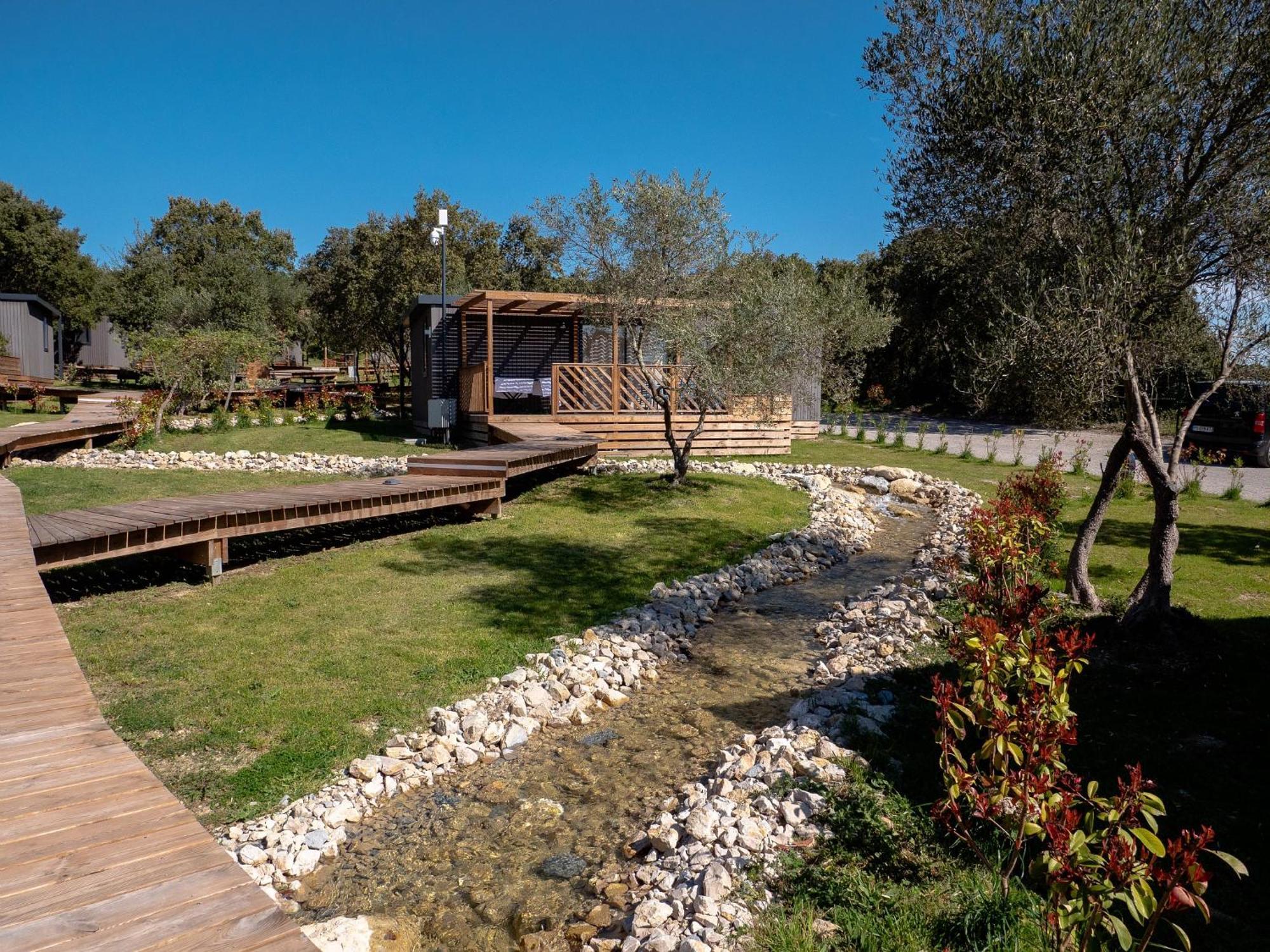 Camping Les Pres Du Roi Sommieres Luaran gambar